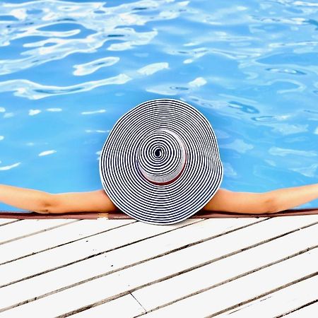 Sunny Suite 14 - Elegantes Hotelapartment Mit Grossartigem Pool-Wellnessbereich Direkt Am Meer In Ruhiger Lage - Perfekt Fuer Mensch Und Tier Börgerende-Rethwisch Esterno foto